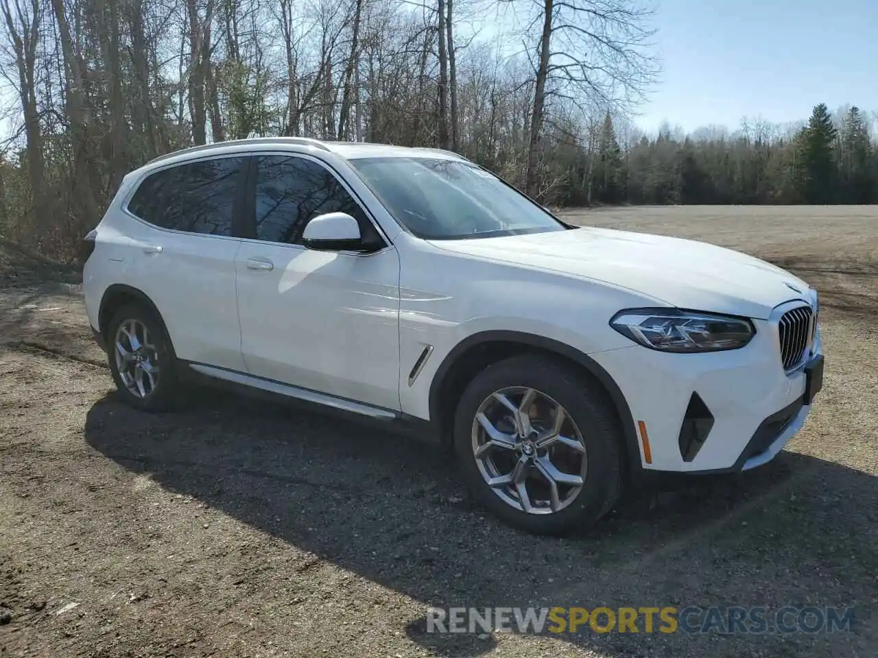 4 Photograph of a damaged car 5UX53DP07P9R86223 BMW X3 2023