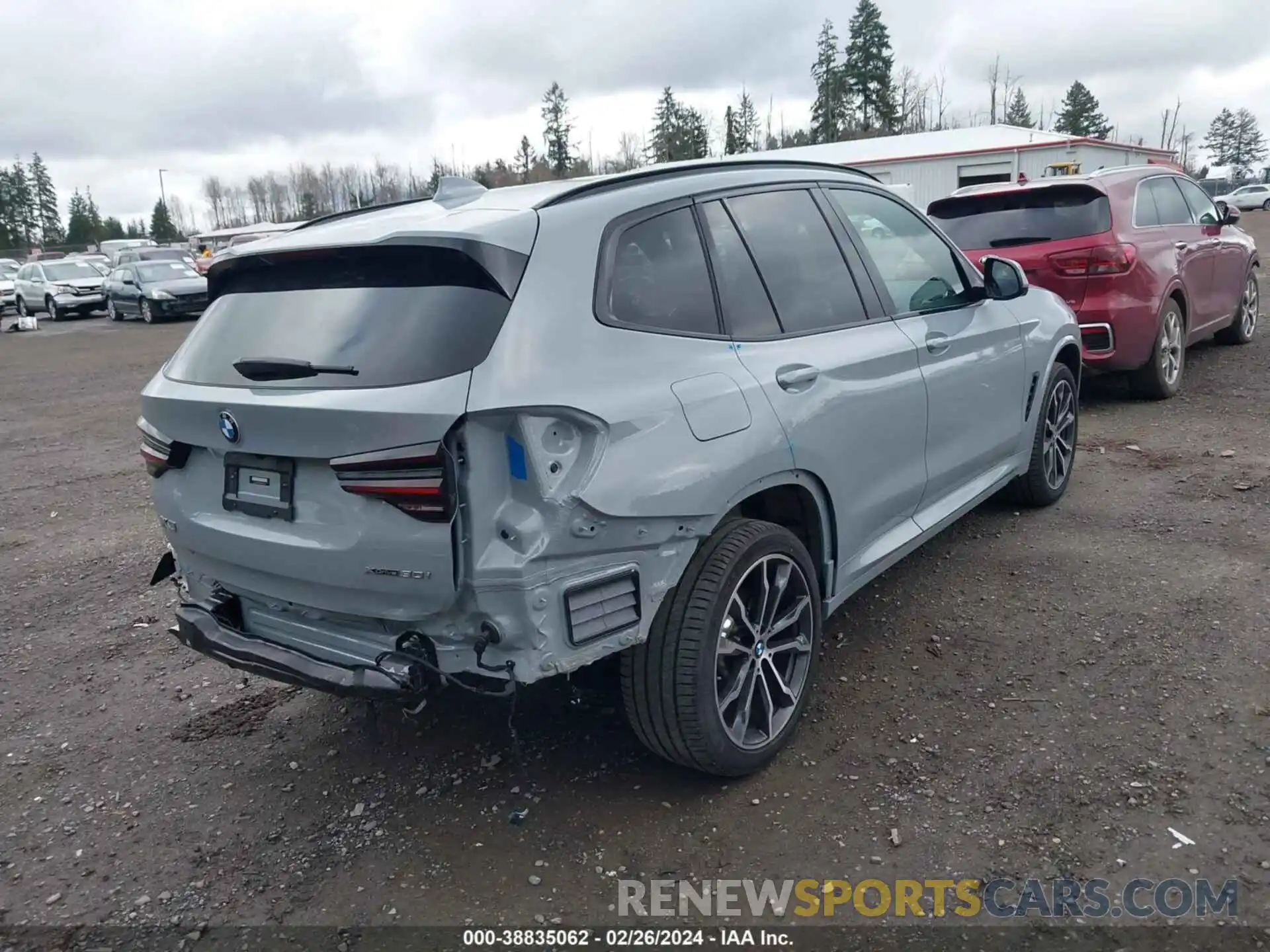 4 Photograph of a damaged car 5UX53DP0XP9N56766 BMW X3 2023