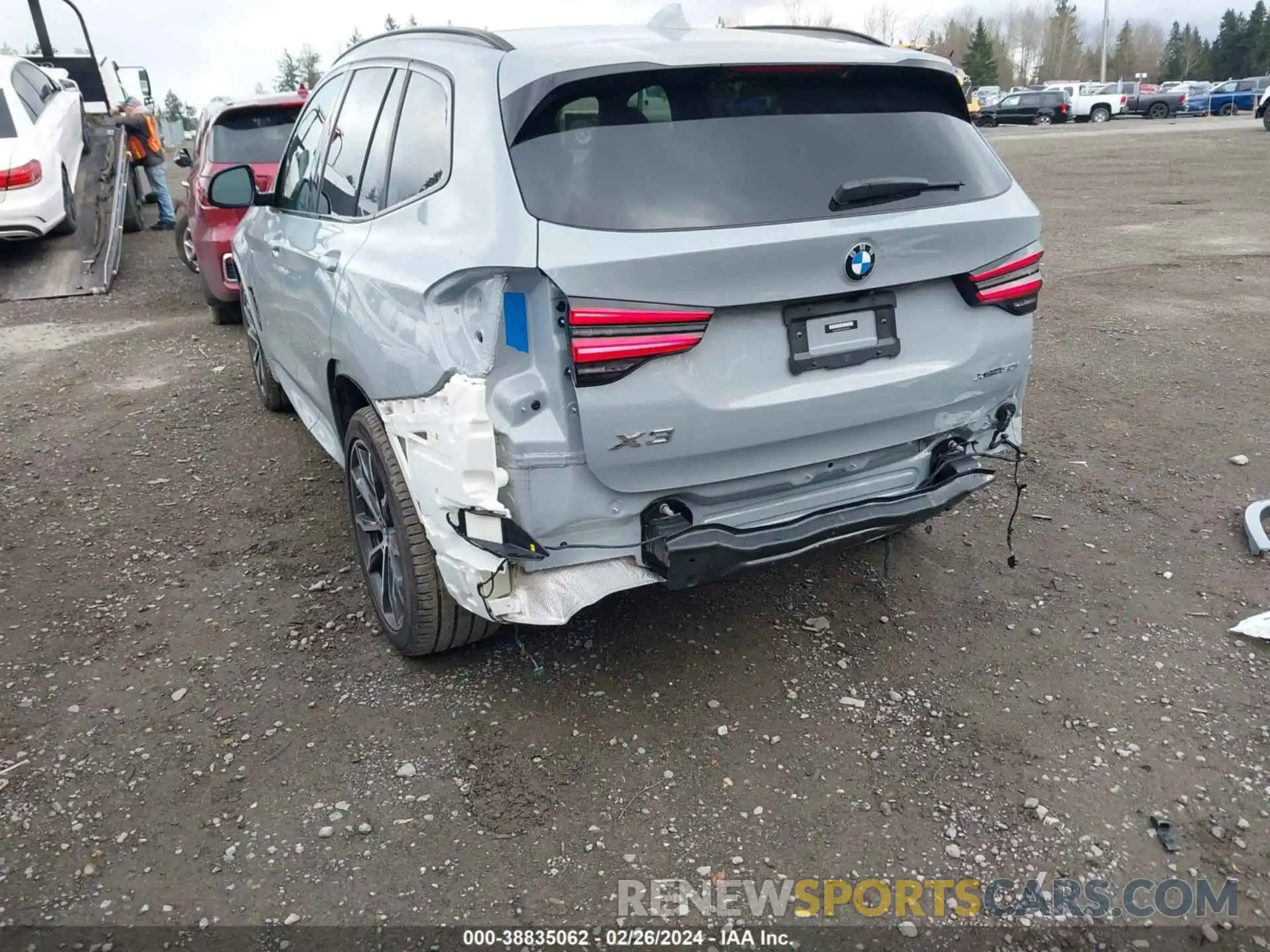 6 Photograph of a damaged car 5UX53DP0XP9N56766 BMW X3 2023