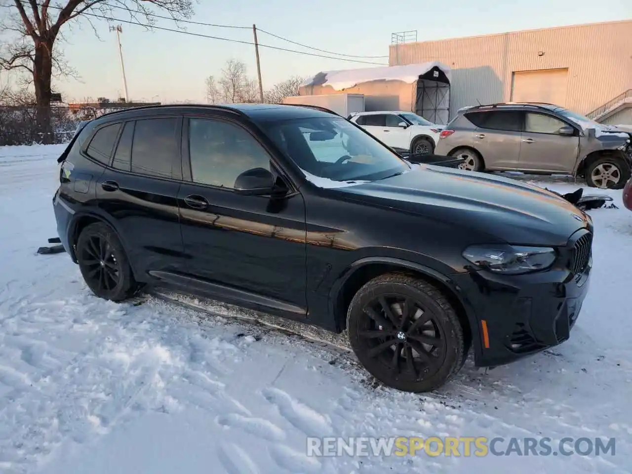 4 Photograph of a damaged car 5UX53DP0XP9P87618 BMW X3 2023