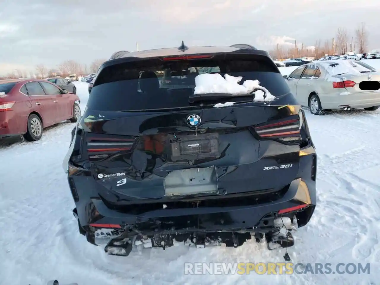 6 Photograph of a damaged car 5UX53DP0XP9P87618 BMW X3 2023