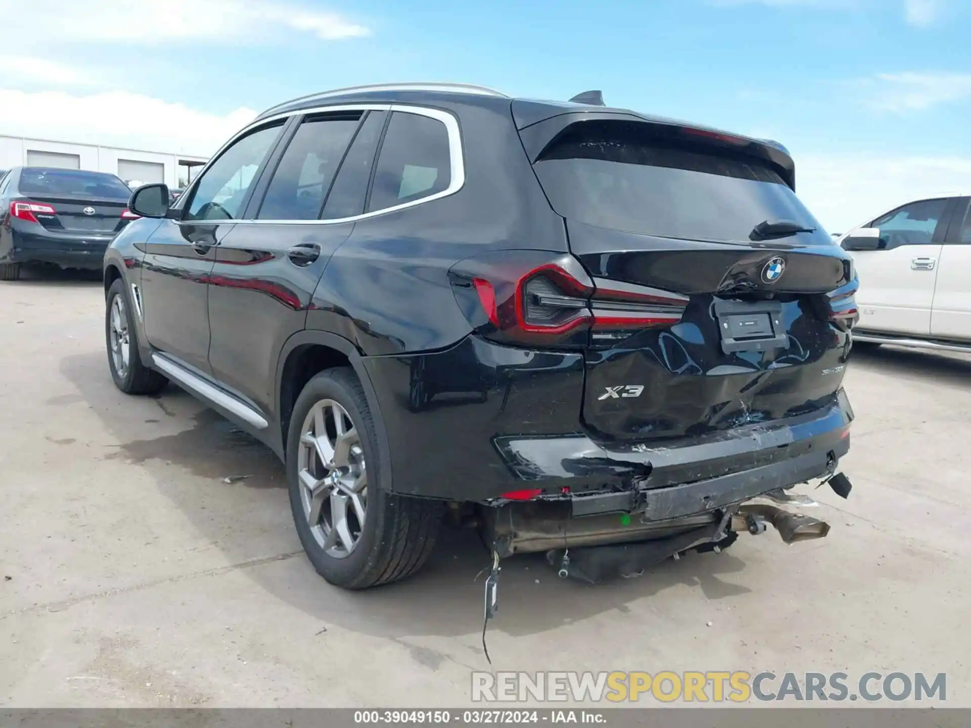 17 Фотография поврежденного автомобиля 5UX43DP01R9V02030 BMW X3 2024