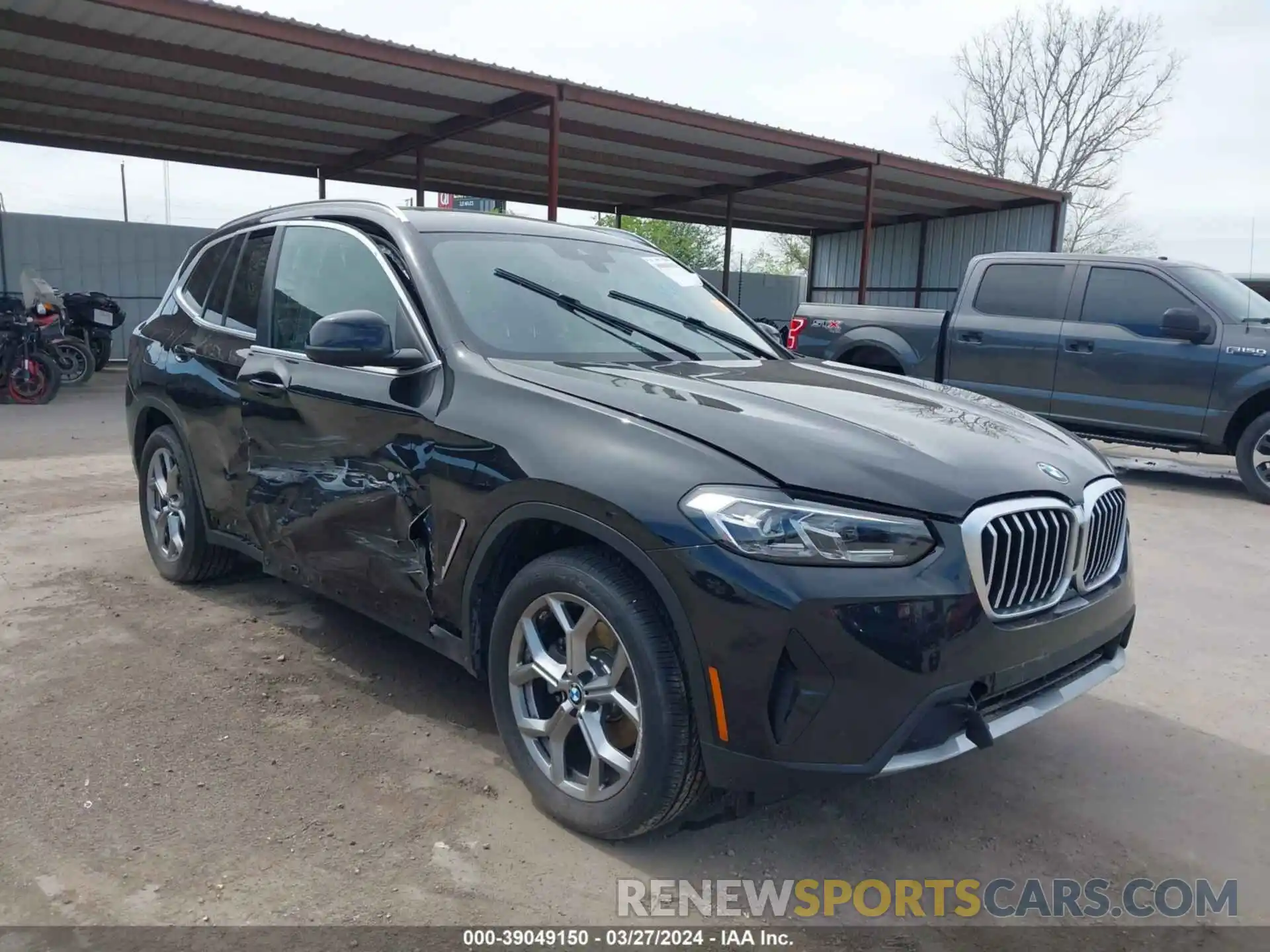 19 Photograph of a damaged car 5UX43DP01R9V02030 BMW X3 2024