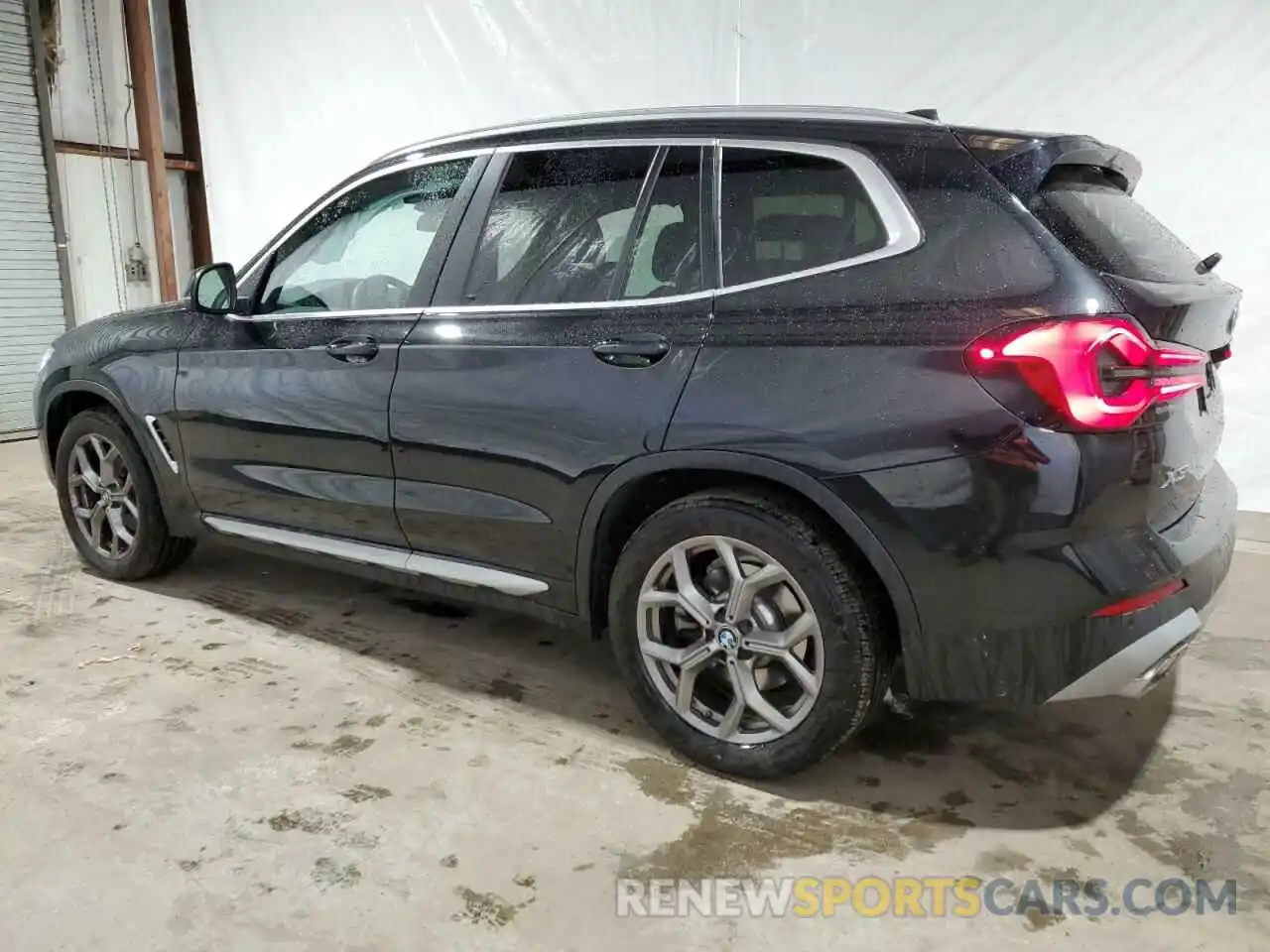 2 Photograph of a damaged car 5UX53DP00R9T97758 BMW X3 2024