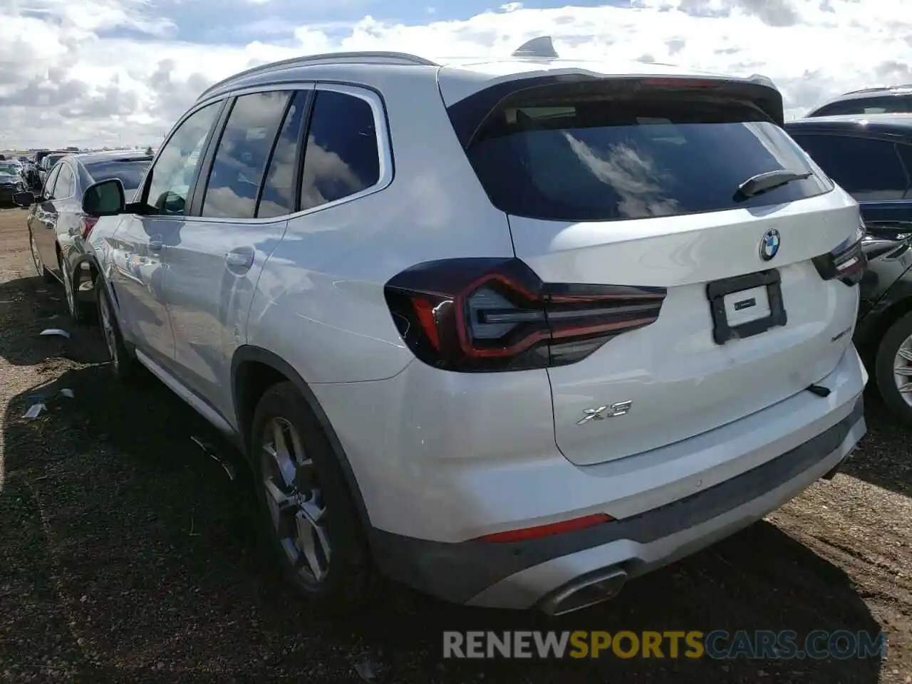 2 Photograph of a damaged car 5UX53DP02R9U20098 BMW X3 2024