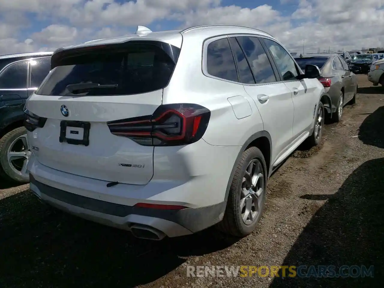 3 Photograph of a damaged car 5UX53DP02R9U20098 BMW X3 2024