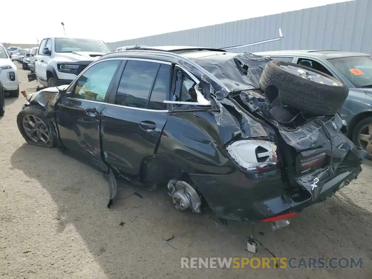 2 Photograph of a damaged car 5UX53DP07R9U23496 BMW X3 2024