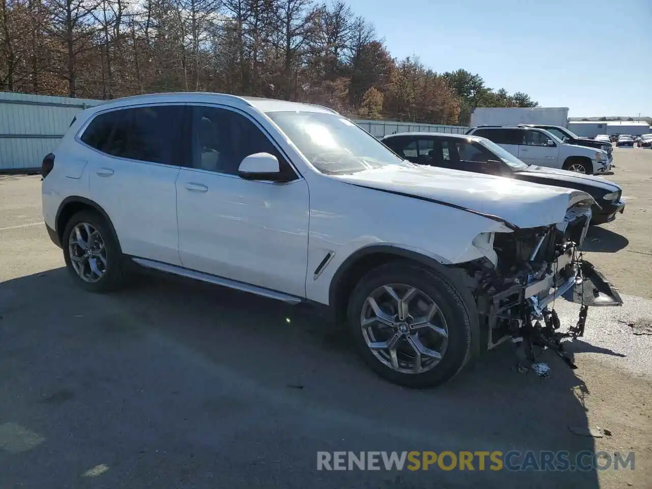 4 Photograph of a damaged car 5UX53DP07R9U93080 BMW X3 2024