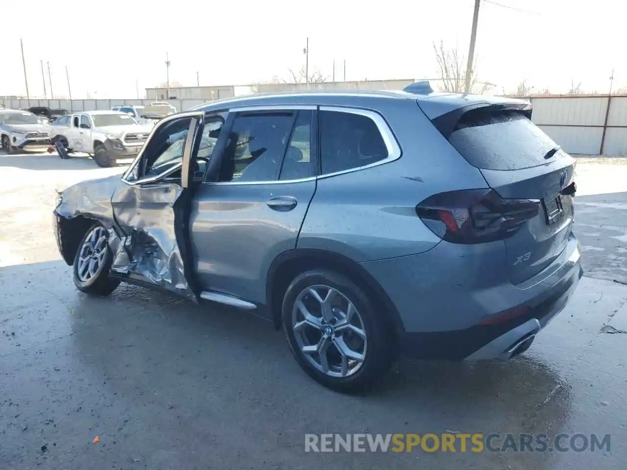 2 Photograph of a damaged car 5UX53DP0XR9T47479 BMW X3 2024