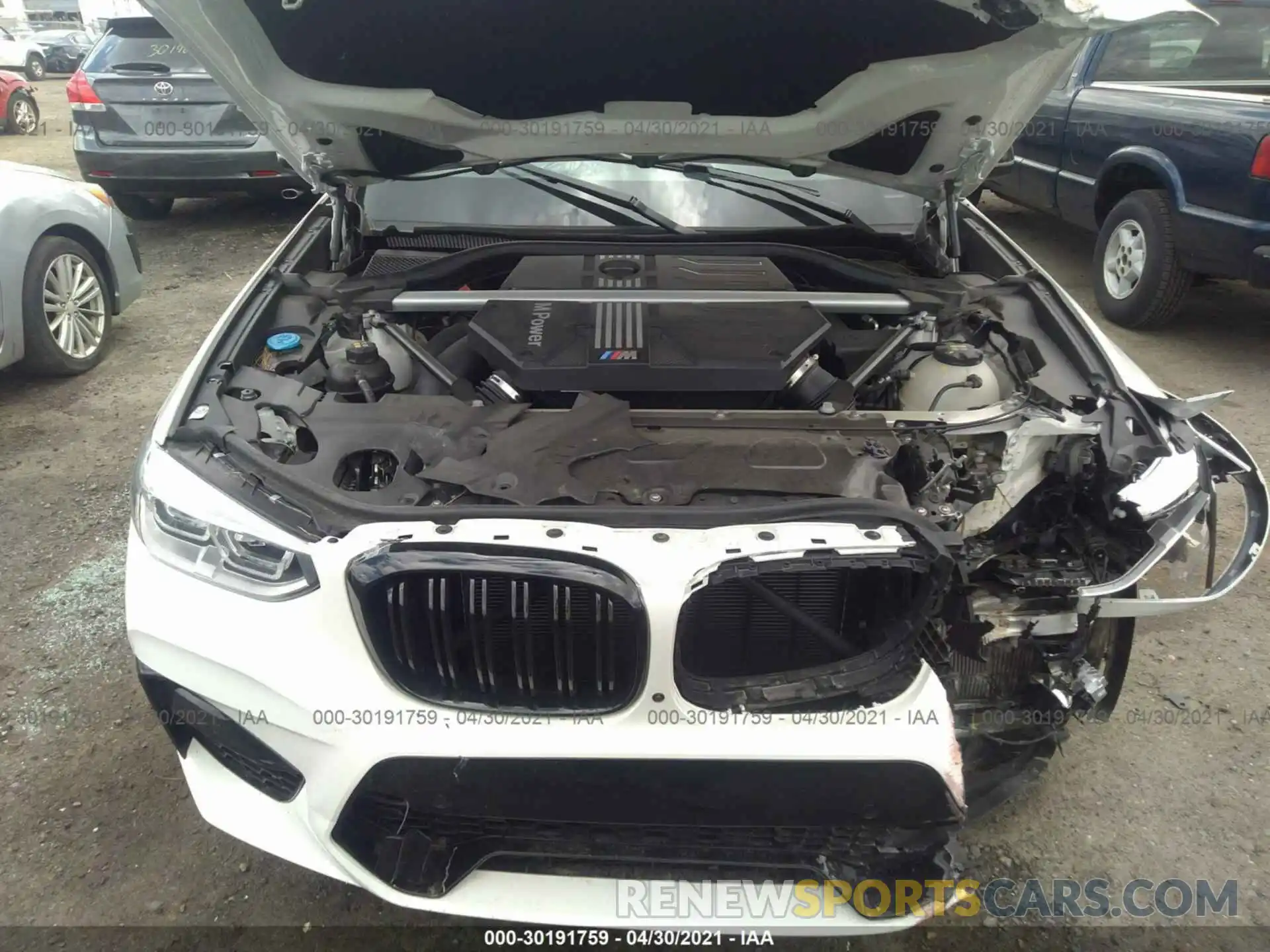 10 Photograph of a damaged car 5YMTS0C00L9B55080 BMW X3 M 2020