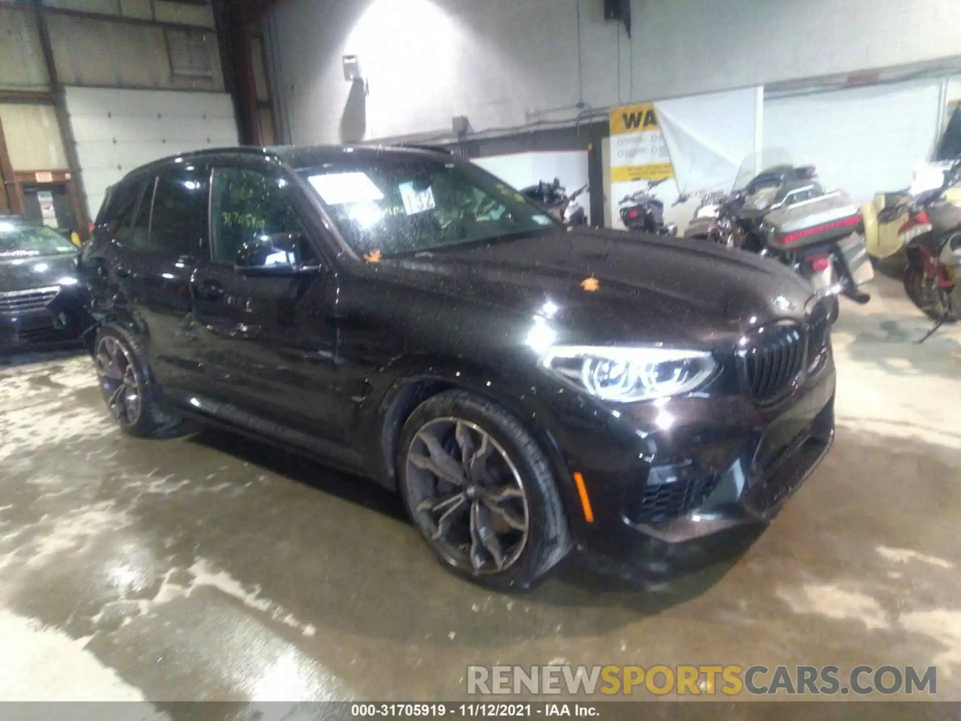 1 Фотография поврежденного автомобиля 5YMTS0C00LLT10727 BMW X3 M 2020