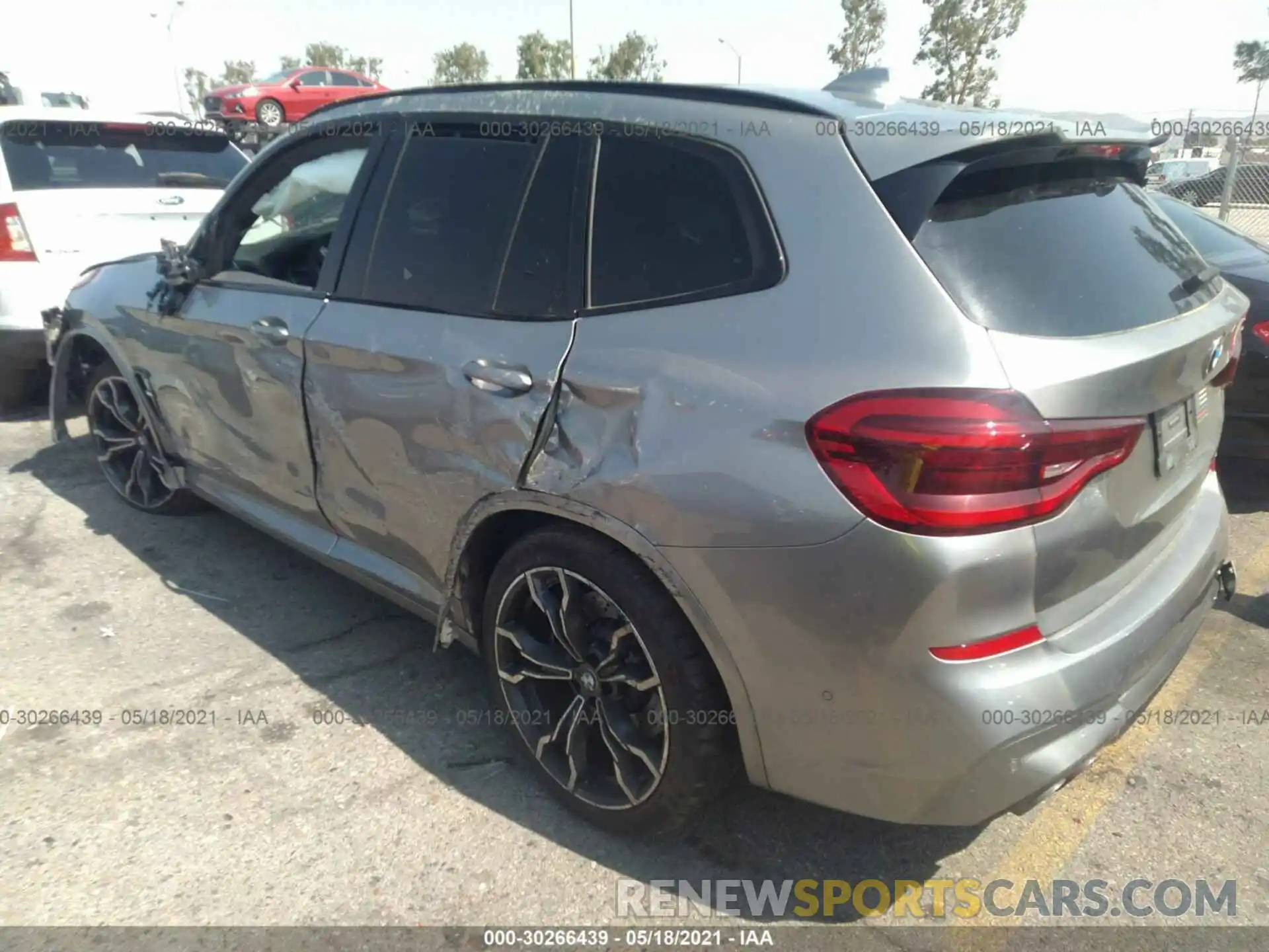 3 Photograph of a damaged car 5YMTS0C02L9C26554 BMW X3 M 2020