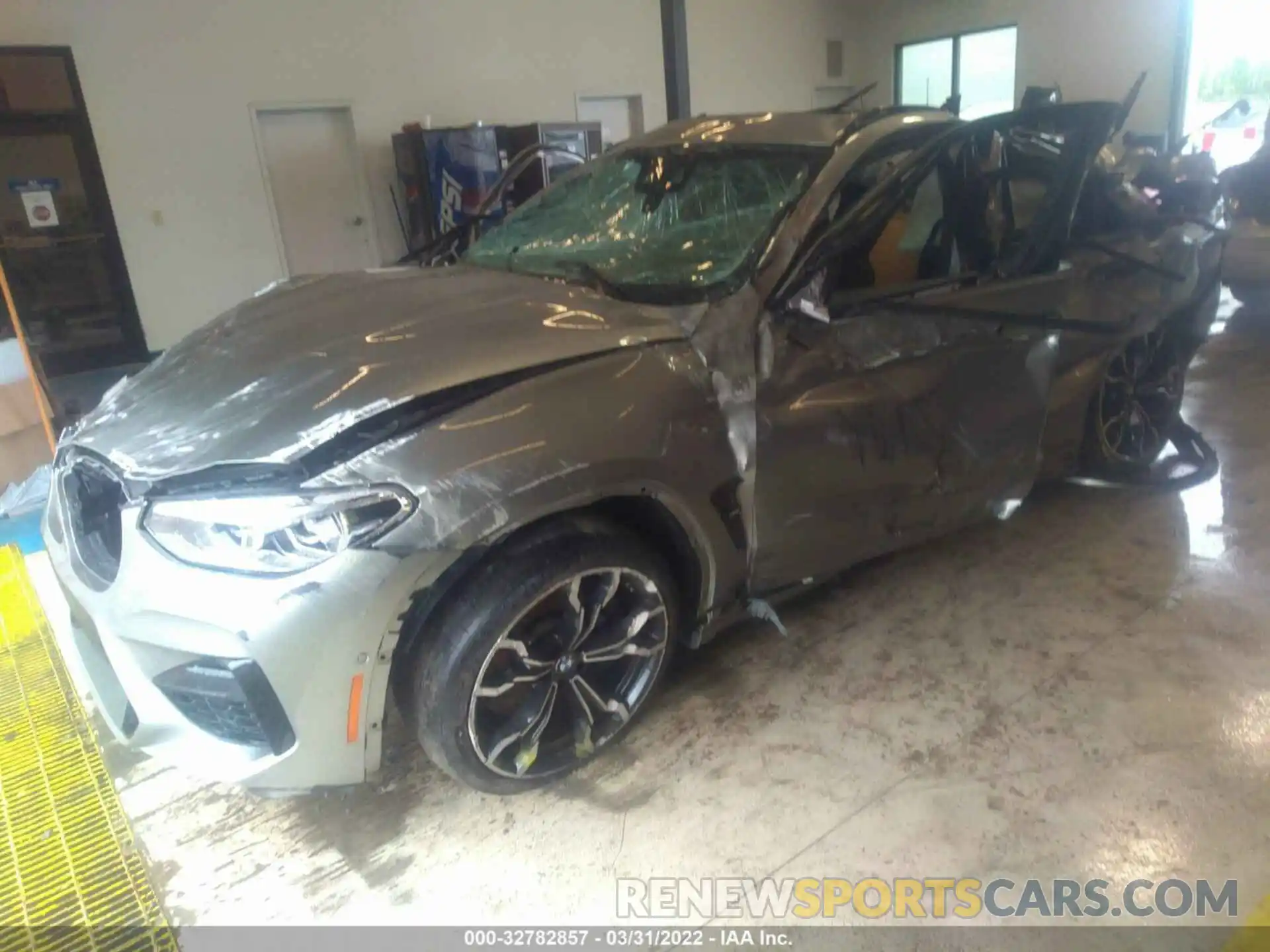 2 Photograph of a damaged car 5YMTS0C02LLA57848 BMW X3 M 2020