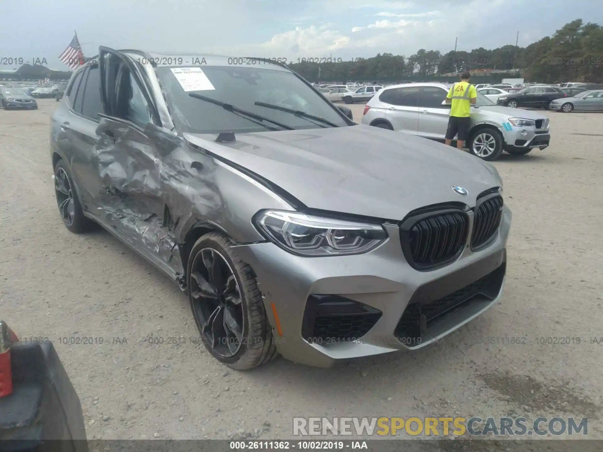 1 Фотография поврежденного автомобиля 5YMTS0C08LLT10023 BMW X3 M 2020