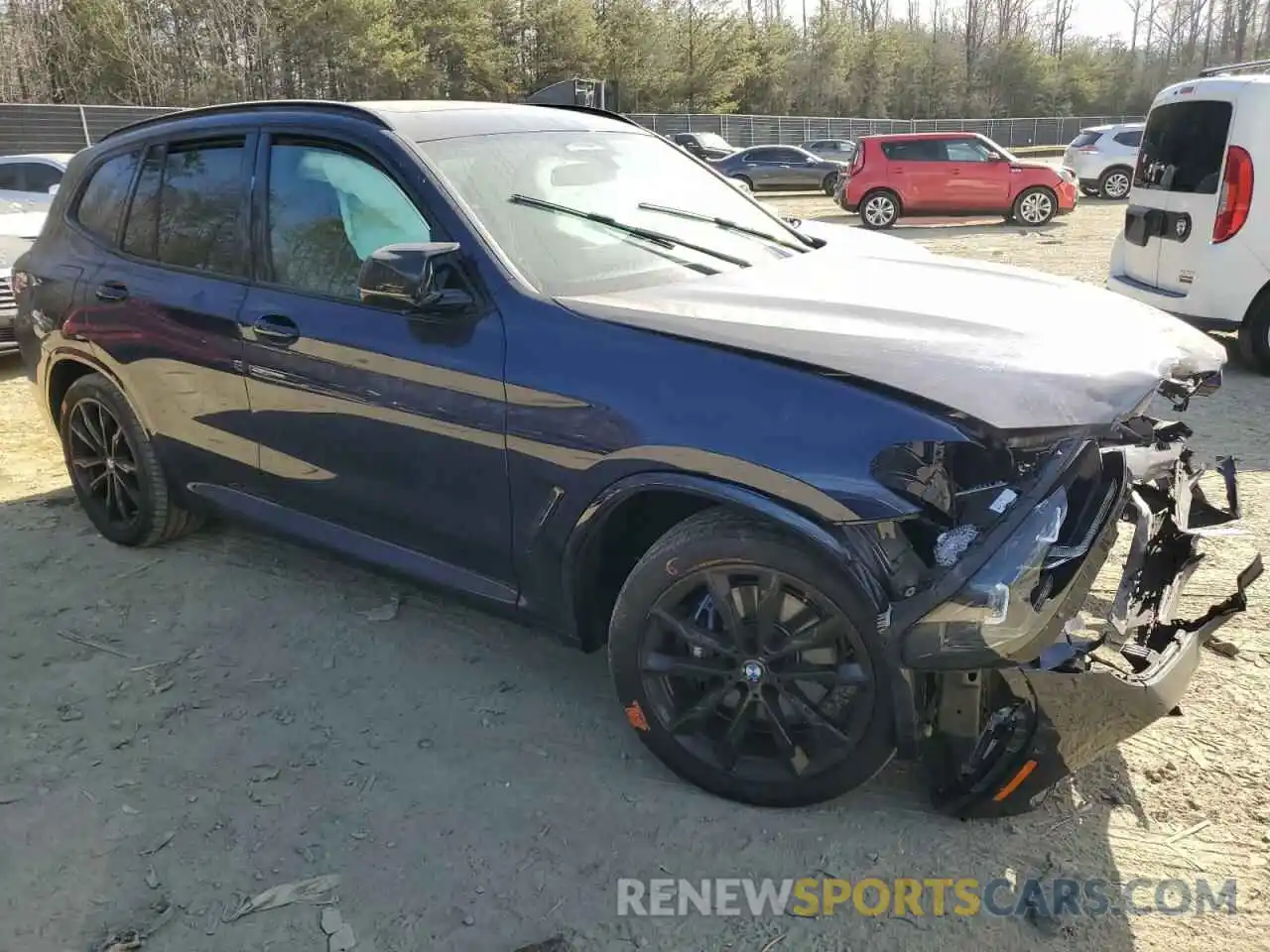 4 Photograph of a damaged car 5UX83DP03N9N01084 BMW X3 M40I 2022