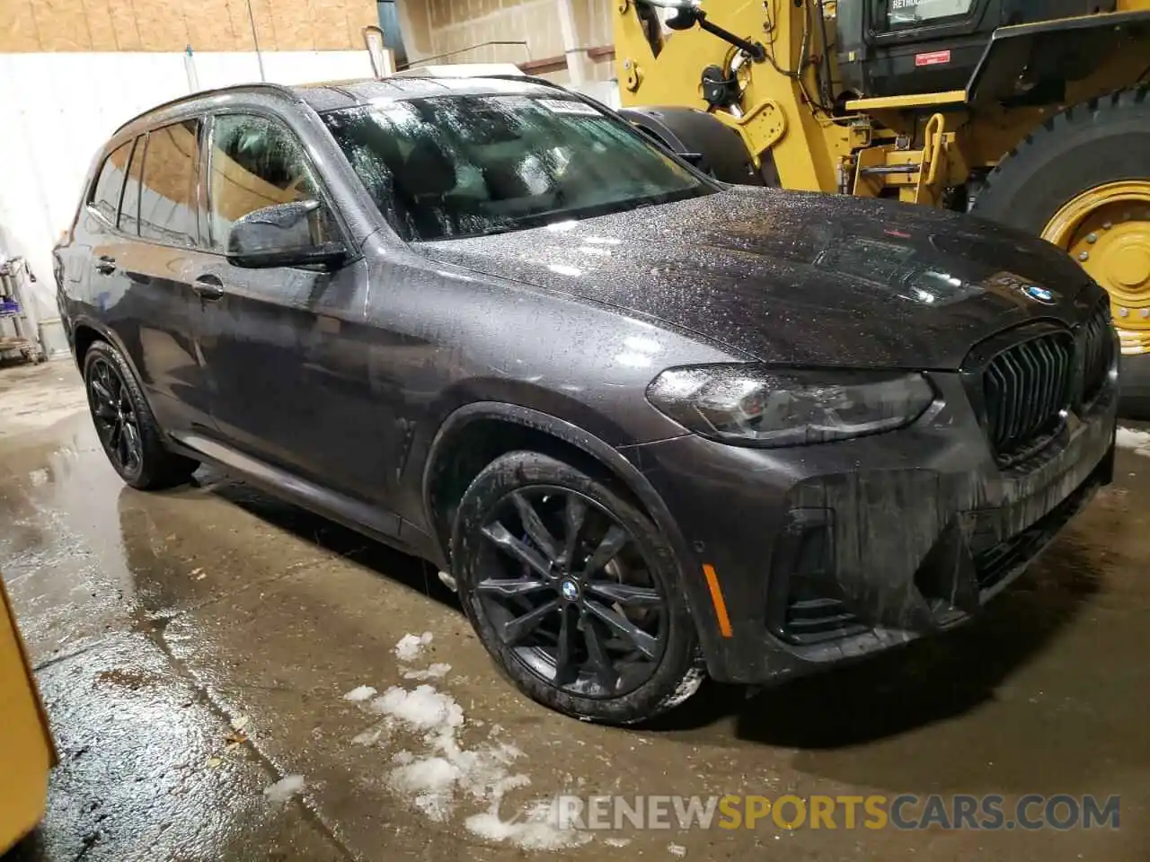 4 Photograph of a damaged car 5UX83DP06N9M55329 BMW X3 M40I 2022