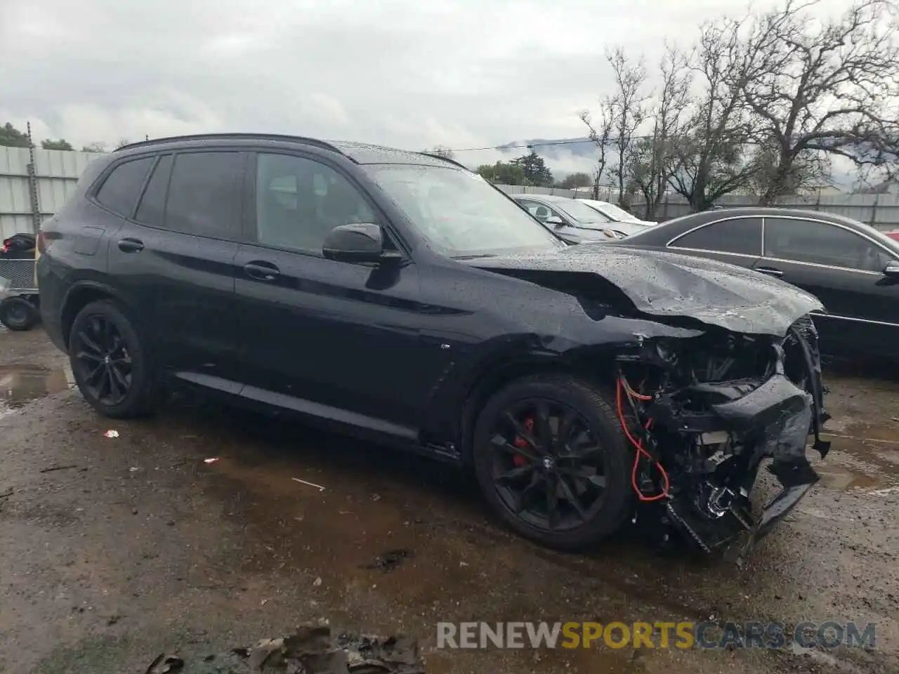 4 Photograph of a damaged car 5UX83DP07N9J20189 BMW X3 M40I 2022