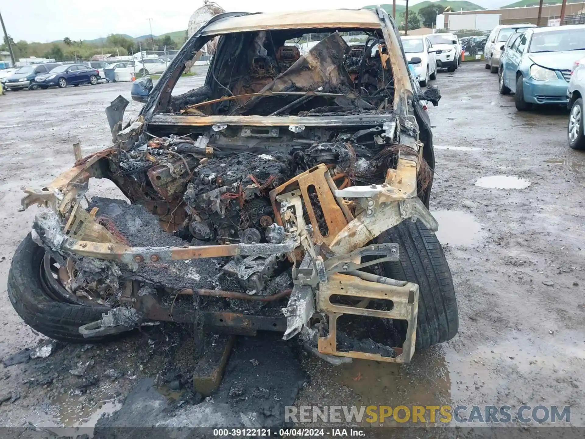 6 Photograph of a damaged car 5UXTS1C01L9C73538 BMW X3 PHEV 2020