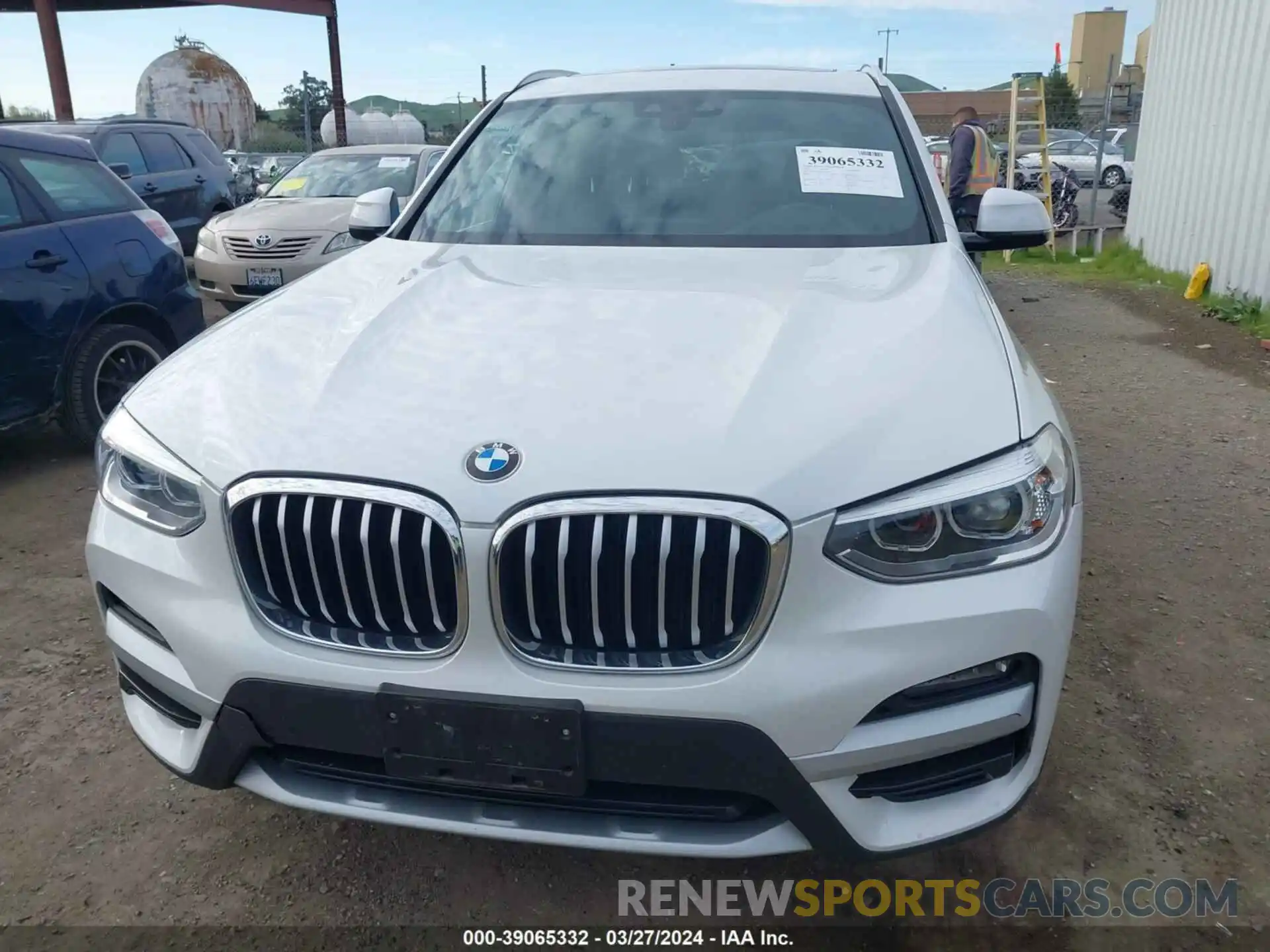 13 Photograph of a damaged car 5UXTS1C08M9E77559 BMW X3 PHEV 2021