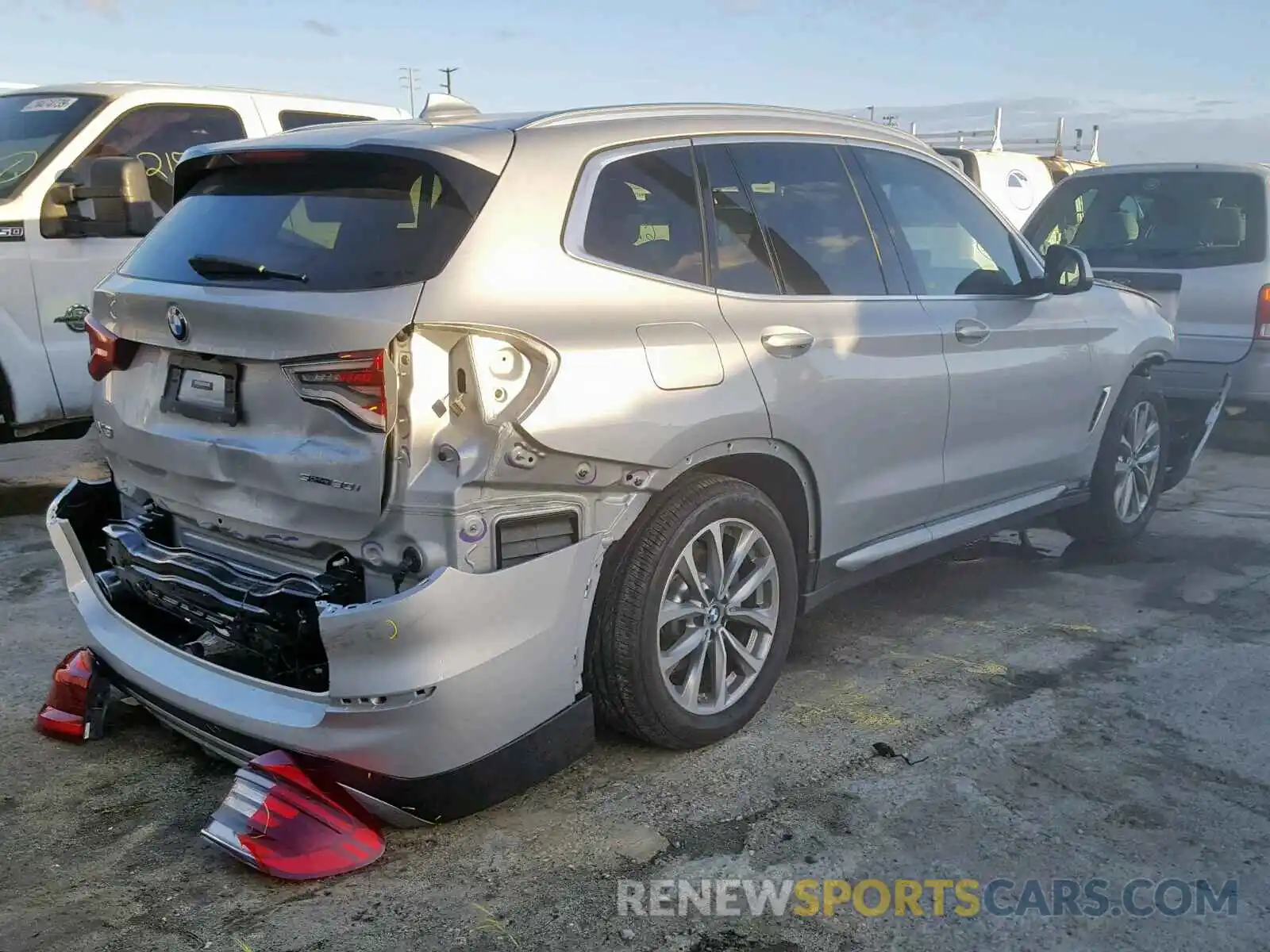 4 Photograph of a damaged car 5UXTR7C51KLA48595 BMW X3 SDRIVE3 2019