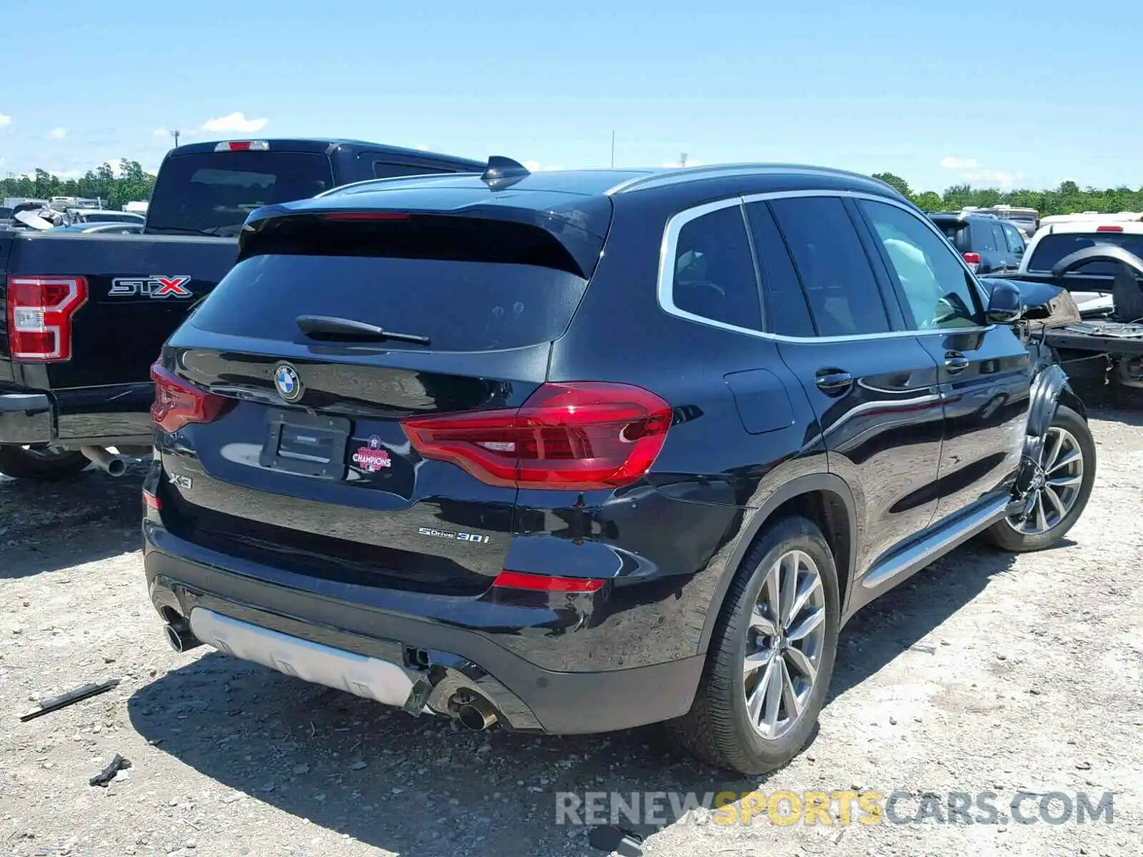 4 Photograph of a damaged car 5UXTR7C52KLE98529 BMW X3 SDRIVE3 2019