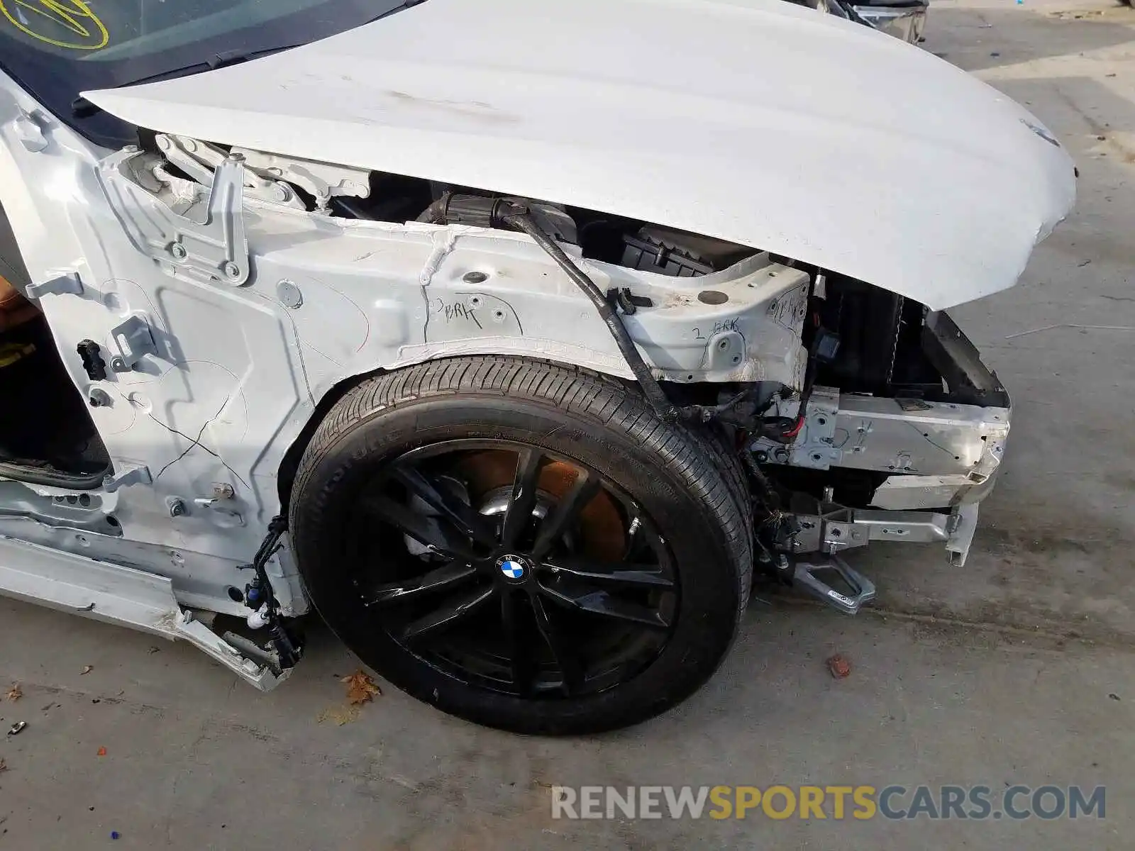 9 Photograph of a damaged car 5UXTR7C54KLF24547 BMW X3 SDRIVE3 2019