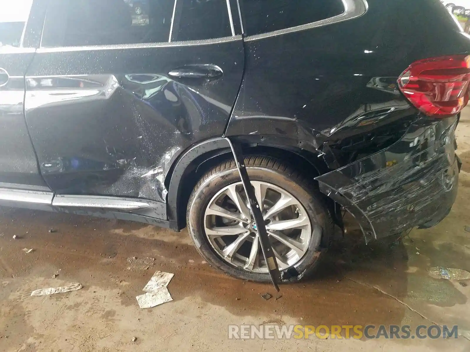 9 Photograph of a damaged car 5UXTR7C55KLR50941 BMW X3 SDRIVE3 2019