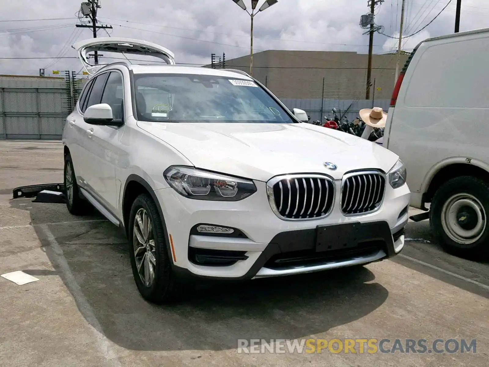 1 Фотография поврежденного автомобиля 5UXTR7C56KLF32892 BMW X3 SDRIVE3 2019