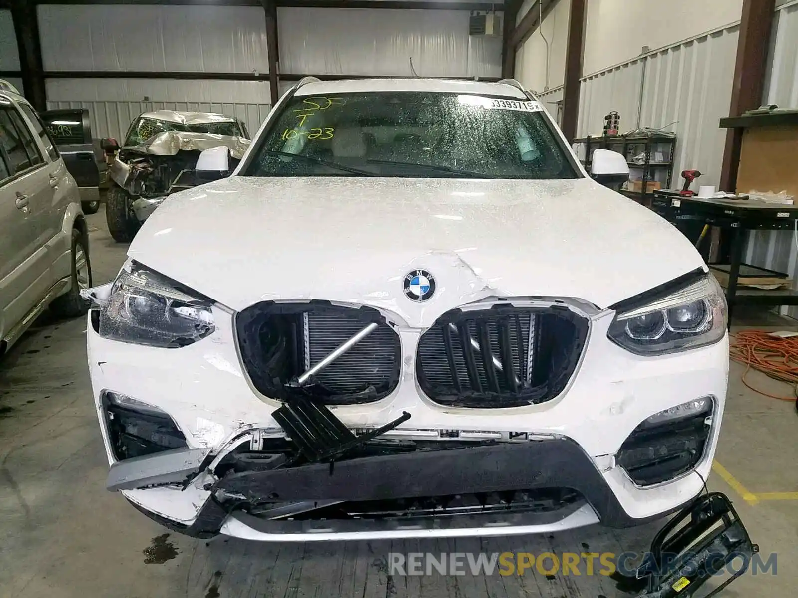 9 Photograph of a damaged car 5UXTR7C5XKLE94194 BMW X3 SDRIVE3 2019