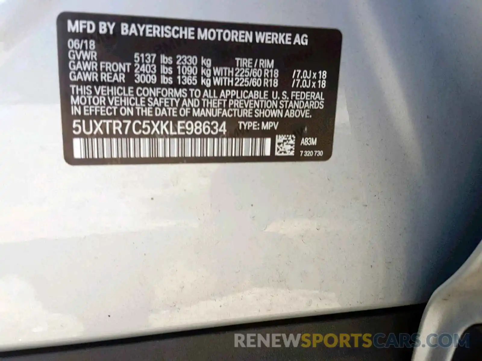 10 Photograph of a damaged car 5UXTR7C5XKLE98634 BMW X3 SDRIVE3 2019