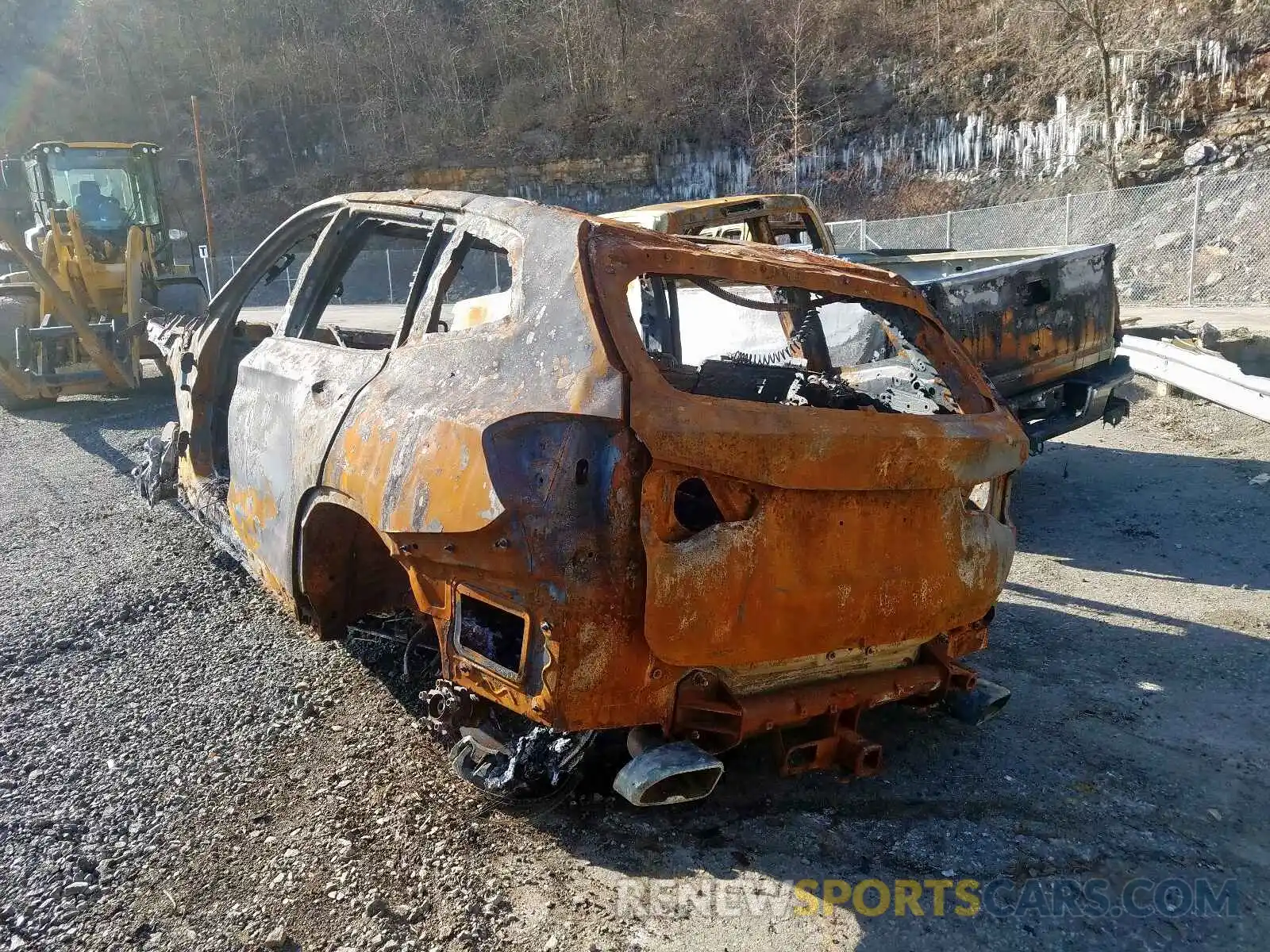 3 Photograph of a damaged car 5UXTS3C55KLR73424 BMW X3 XDRIVEM 2019