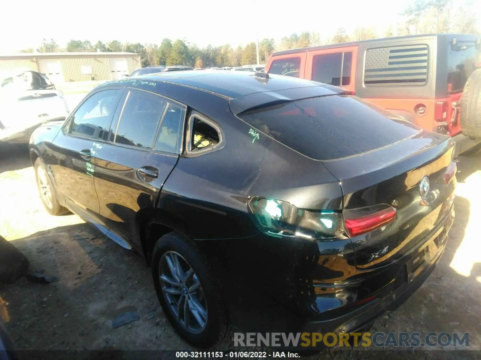 3 Photograph of a damaged car 5UXUJ3C50KLA58510 BMW X4 2019