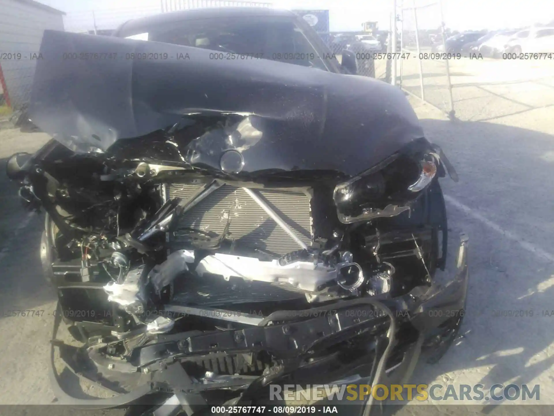 6 Photograph of a damaged car 5UXUJ3C50KLG51798 BMW X4 2019