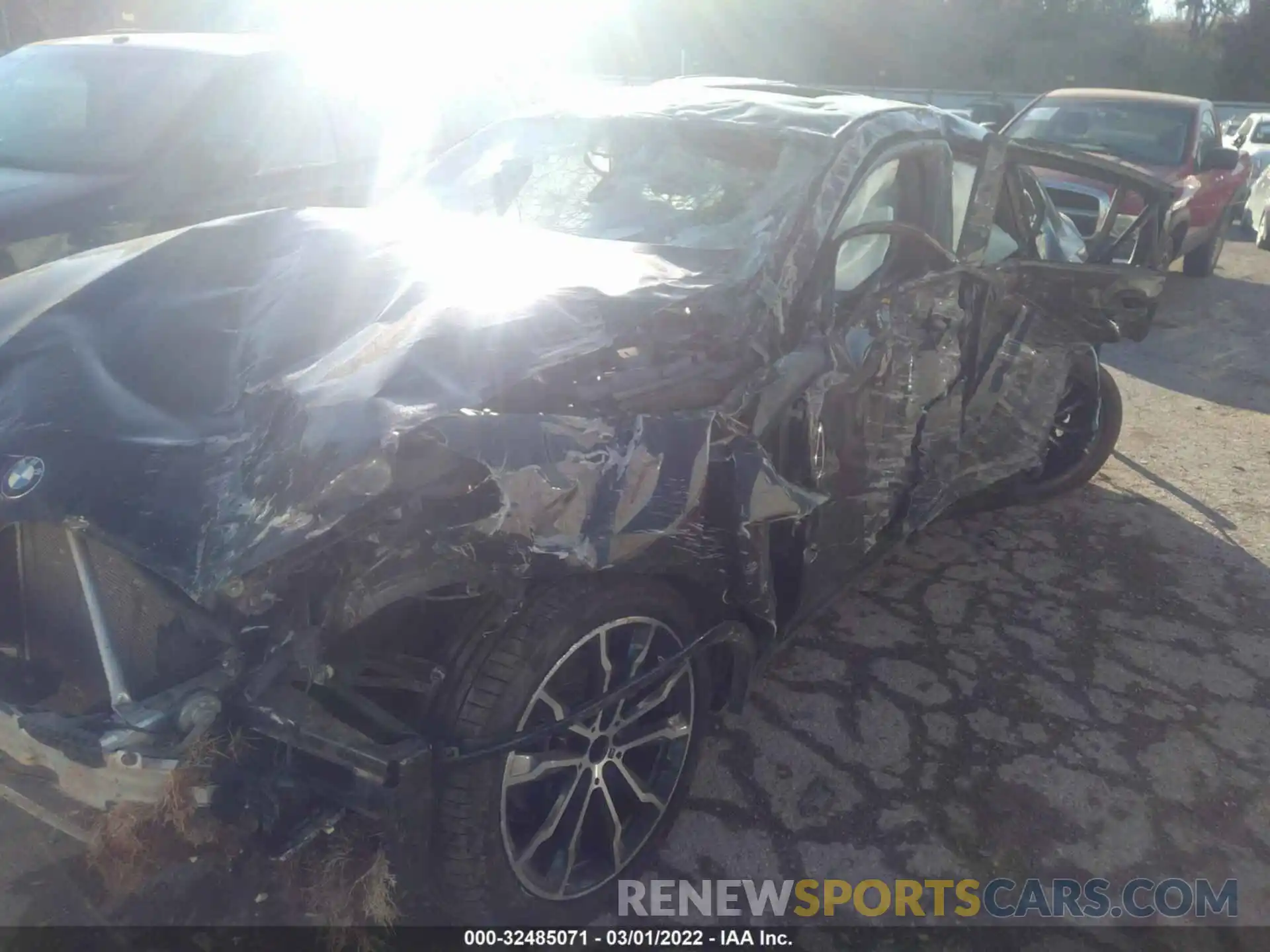 2 Photograph of a damaged car 5UXUJ3C50KLG52191 BMW X4 2019