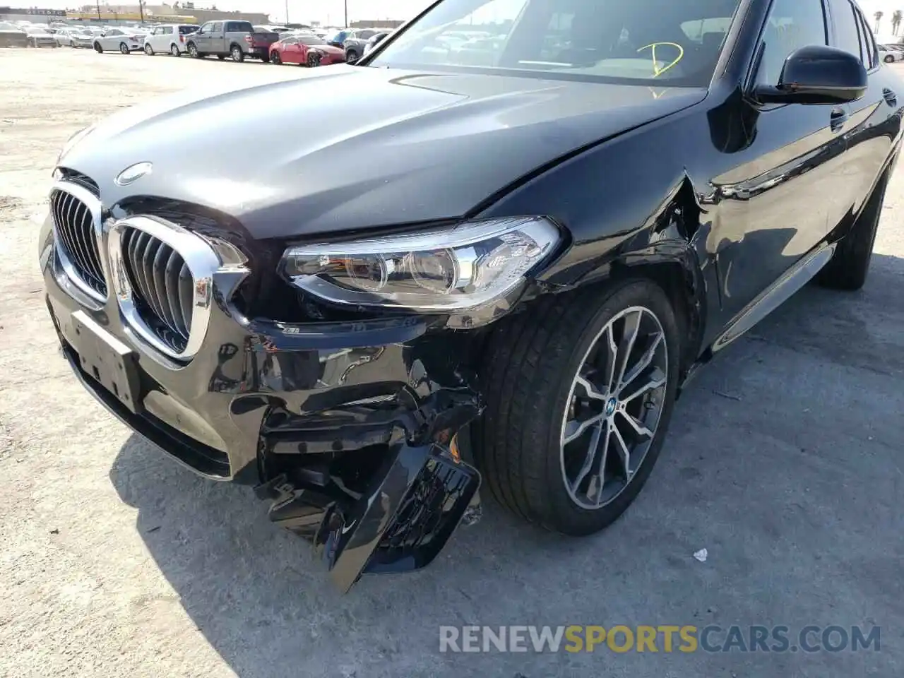 9 Photograph of a damaged car 5UXUJ3C50KLG54216 BMW X4 2019