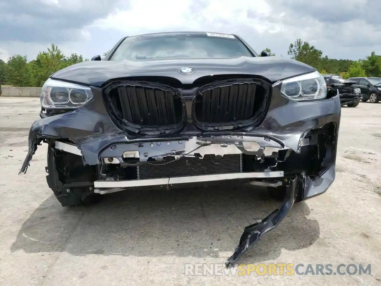 9 Photograph of a damaged car 5UXUJ3C50KLG54443 BMW X4 2019