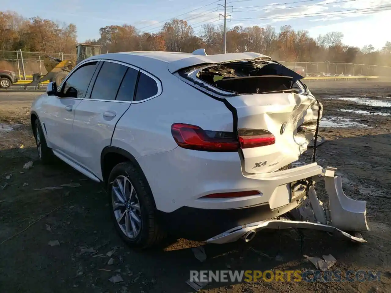 3 Photograph of a damaged car 5UXUJ3C50KLG57424 BMW X4 2019