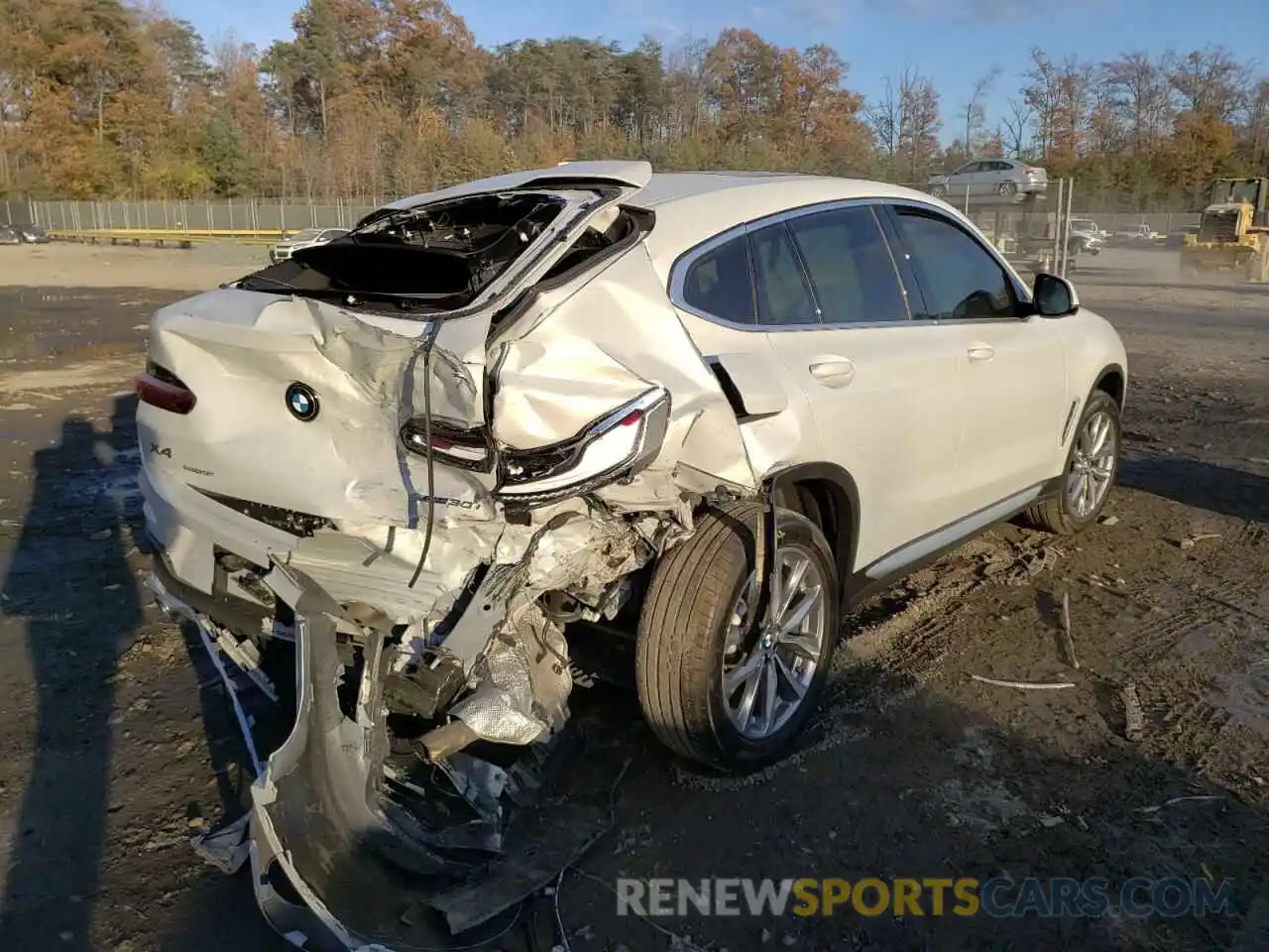 4 Photograph of a damaged car 5UXUJ3C50KLG57424 BMW X4 2019