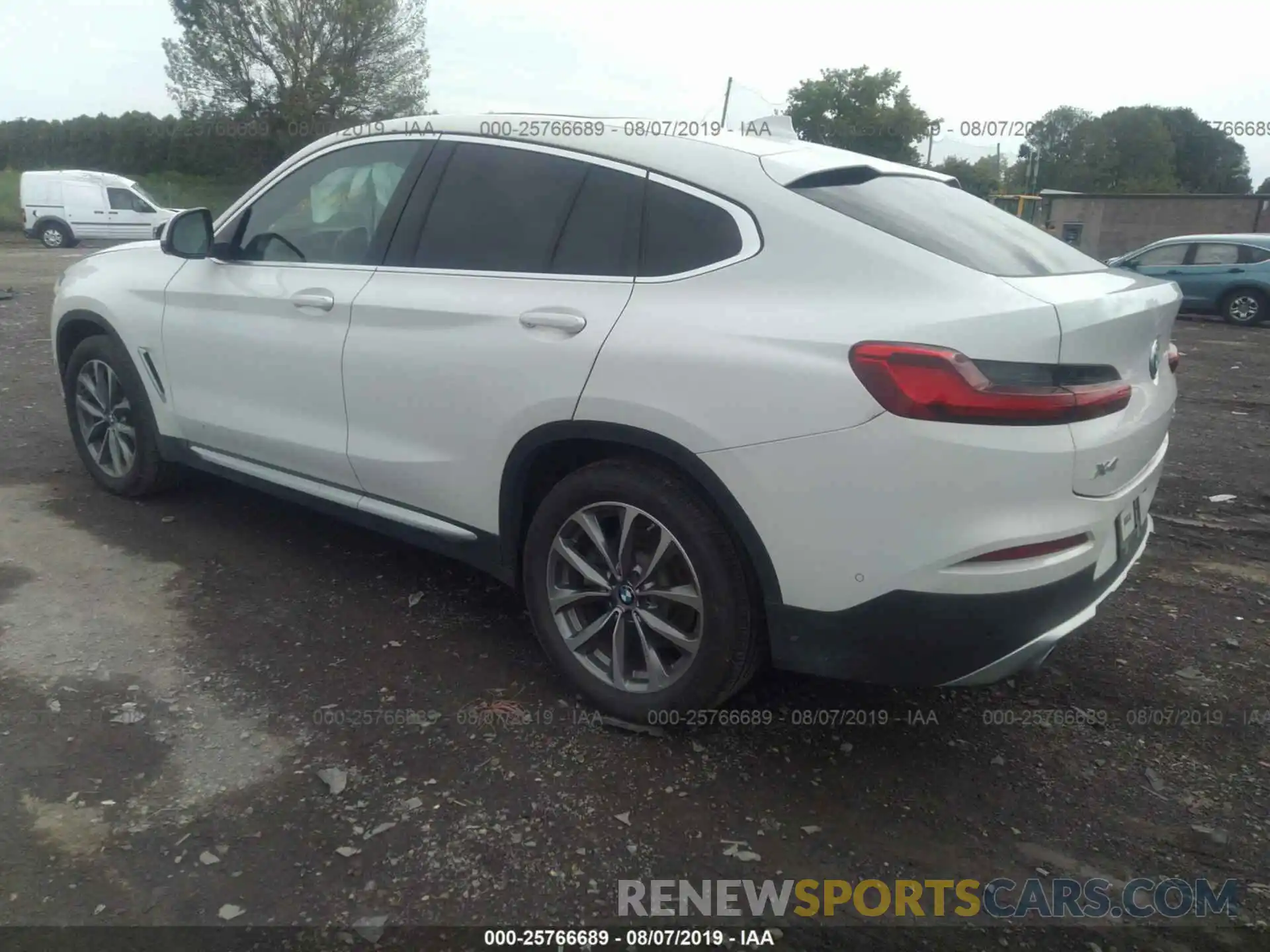 3 Photograph of a damaged car 5UXUJ3C51KLA58516 BMW X4 2019