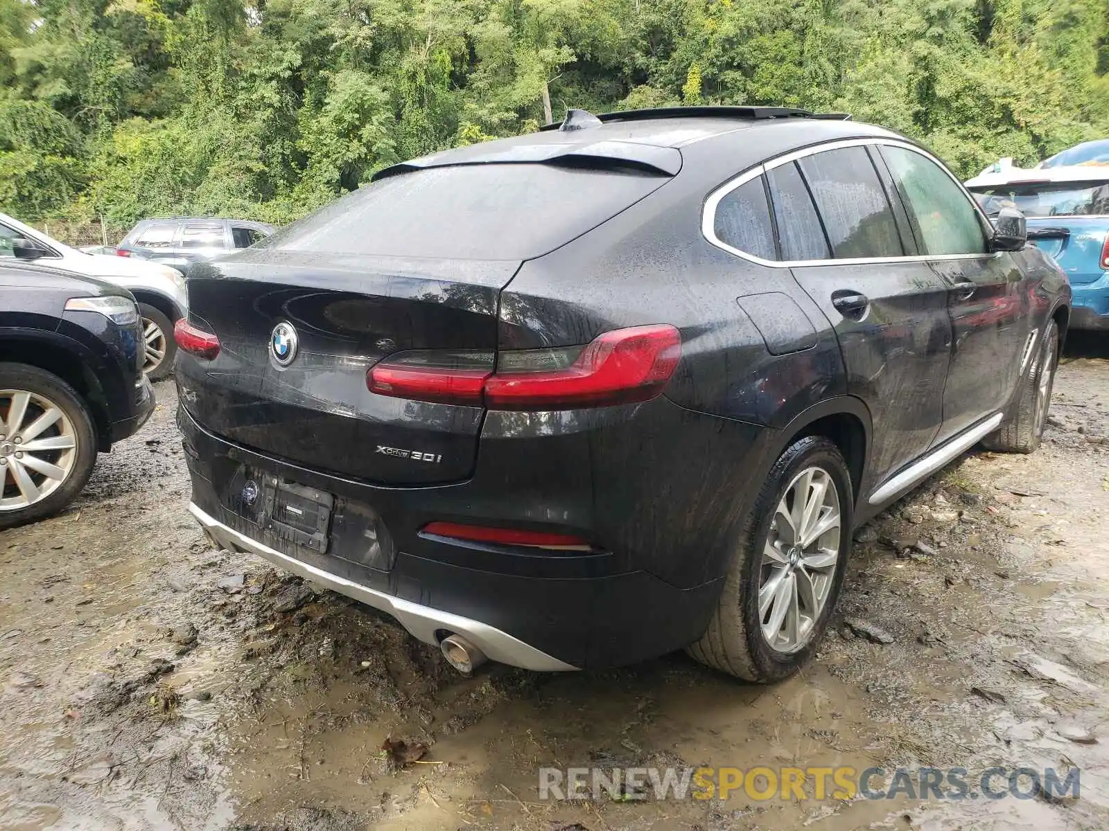 4 Photograph of a damaged car 5UXUJ3C51KLG51891 BMW X4 2019