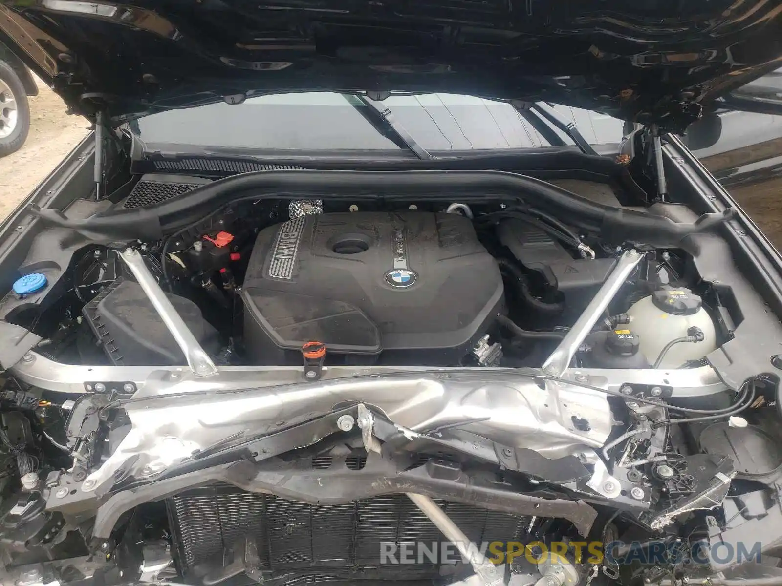 7 Photograph of a damaged car 5UXUJ3C51KLG56640 BMW X4 2019