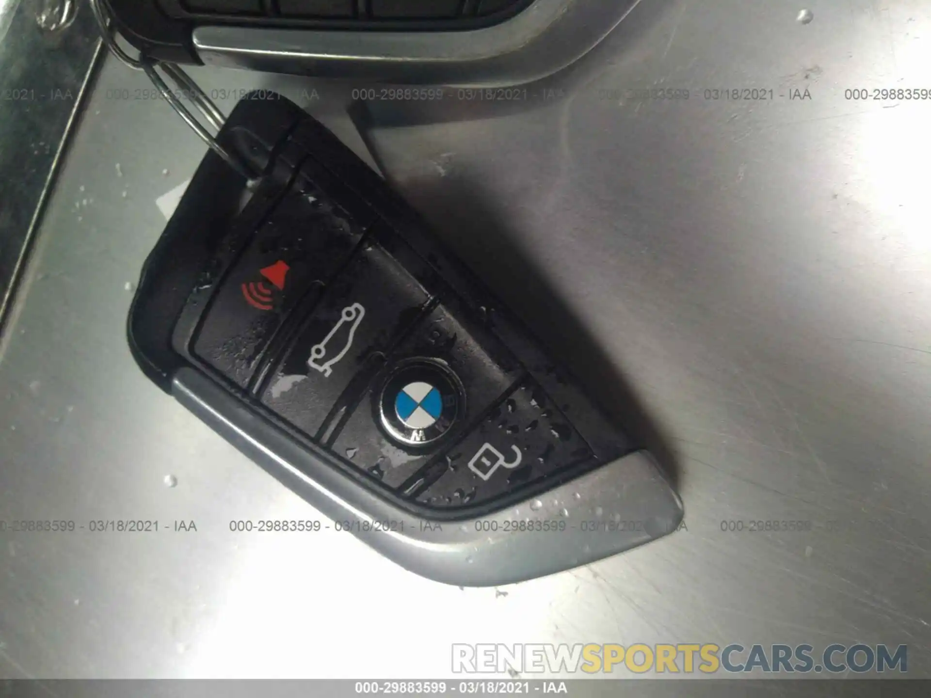 11 Photograph of a damaged car 5UXUJ3C52KLG52127 BMW X4 2019