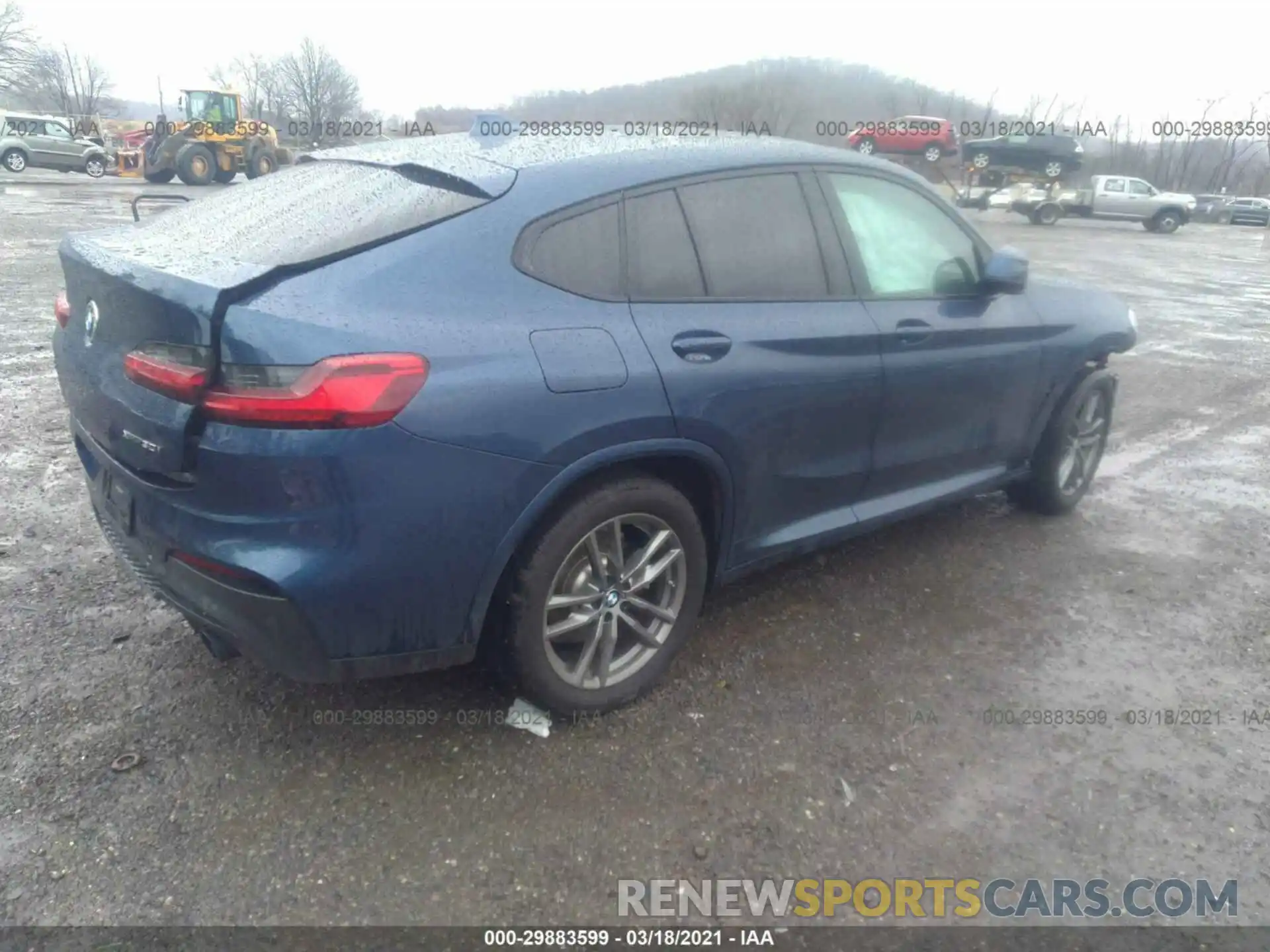 4 Photograph of a damaged car 5UXUJ3C52KLG52127 BMW X4 2019