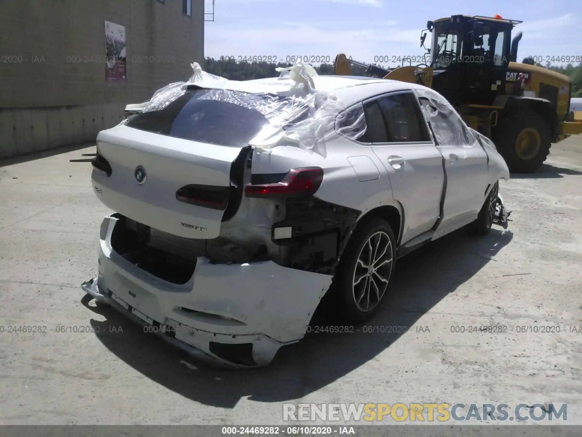 4 Photograph of a damaged car 5UXUJ3C52KLG52225 BMW X4 2019