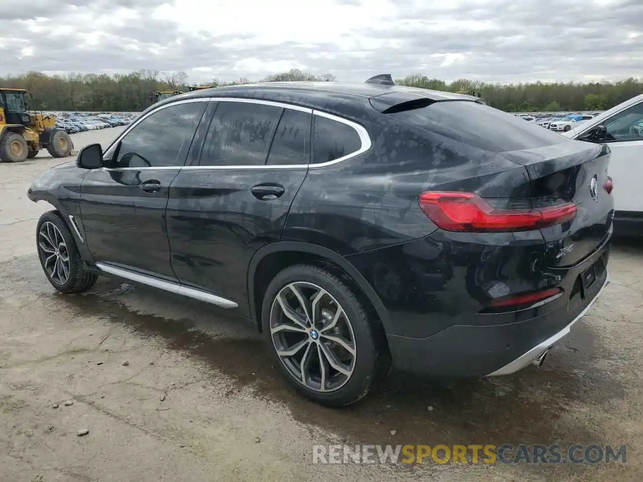 2 Photograph of a damaged car 5UXUJ3C52KLG54735 BMW X4 2019