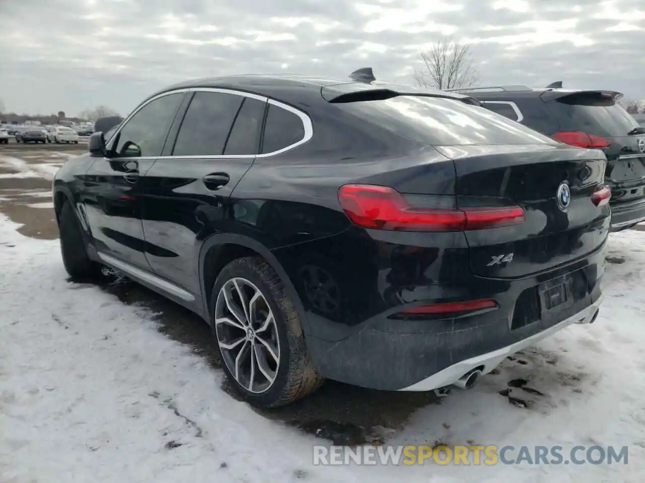 3 Photograph of a damaged car 5UXUJ3C52KLG56050 BMW X4 2019