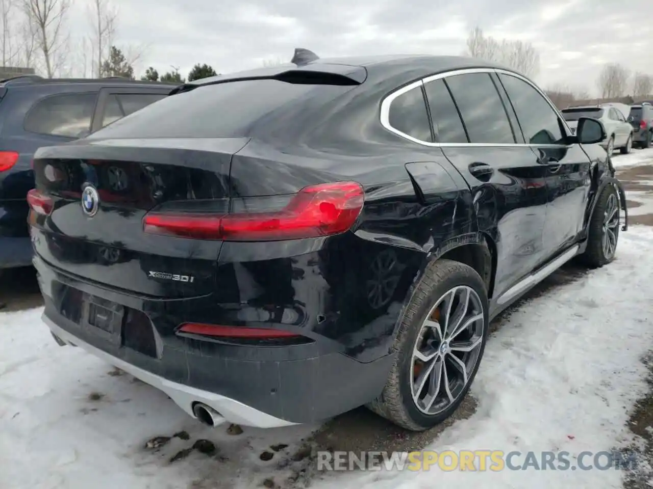 4 Photograph of a damaged car 5UXUJ3C52KLG56050 BMW X4 2019