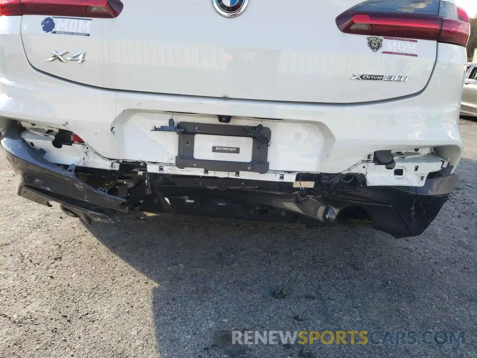 9 Photograph of a damaged car 5UXUJ3C52KLG56484 BMW X4 2019