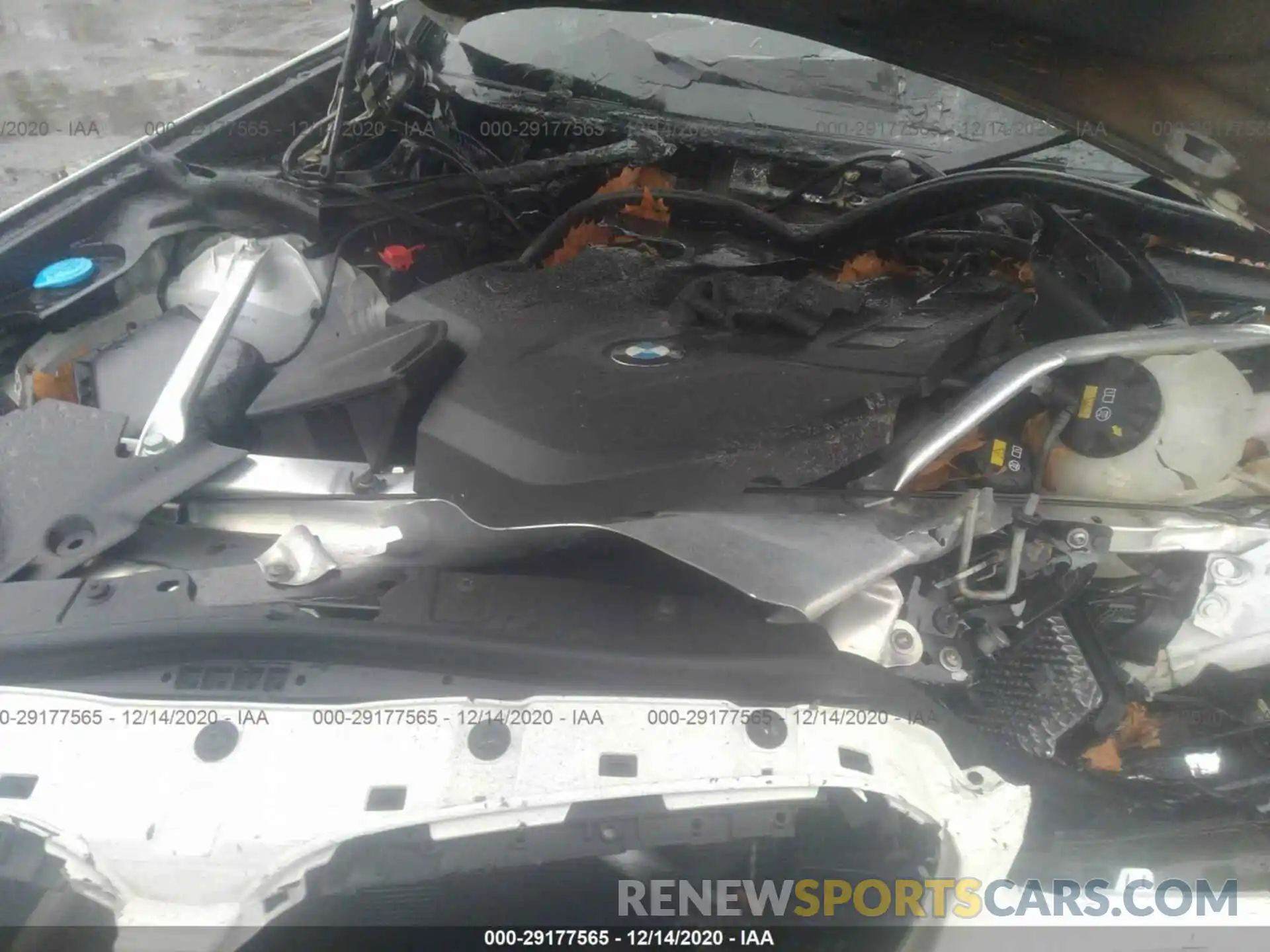 10 Photograph of a damaged car 5UXUJ3C52KLG56999 BMW X4 2019