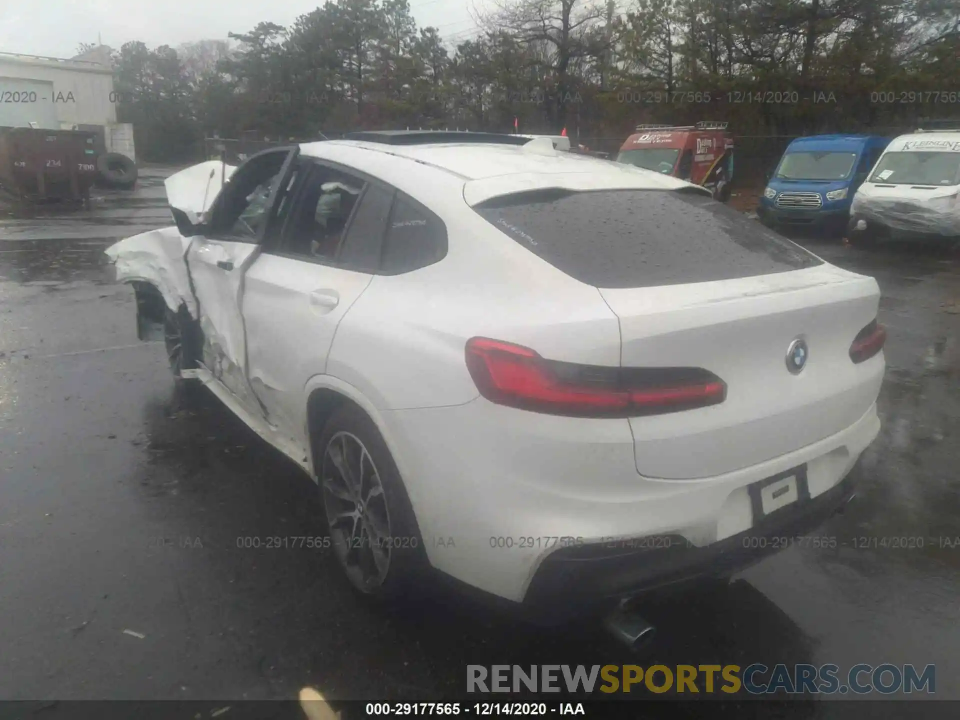3 Photograph of a damaged car 5UXUJ3C52KLG56999 BMW X4 2019